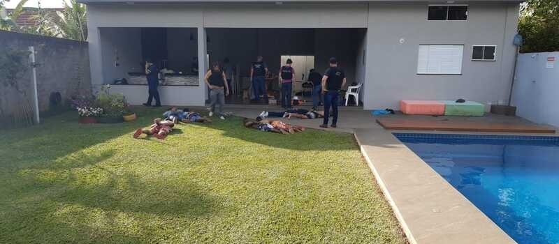  Caminhoneiro é resgatado de cativeiro e nove são presos em Maringá