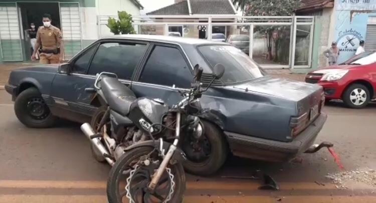  Colisão entre carro e moto deixa uma pessoa ferida em Kaloré