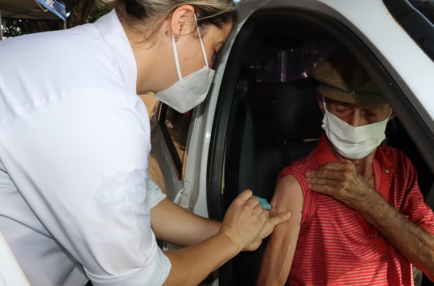  Prefeitura de Ivaiporã vacina idosos entre 80 e 89 anos contra Covid-19