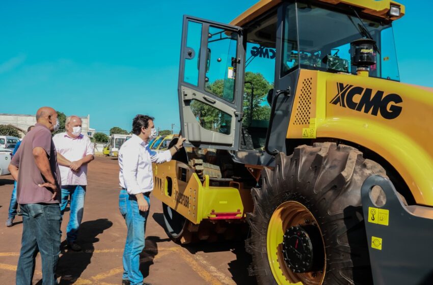  Prefeitura de Apucarana adquire rolo compactador de 13 toneladas