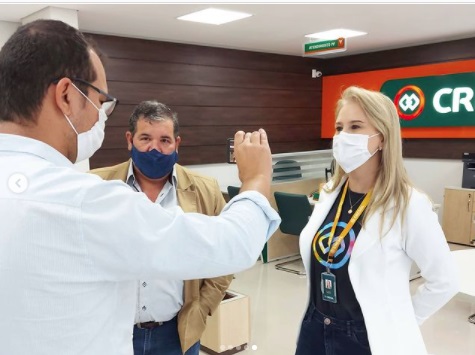  Cresol Norte Paranaense entrega mil jalecos ao Hospital da Providência