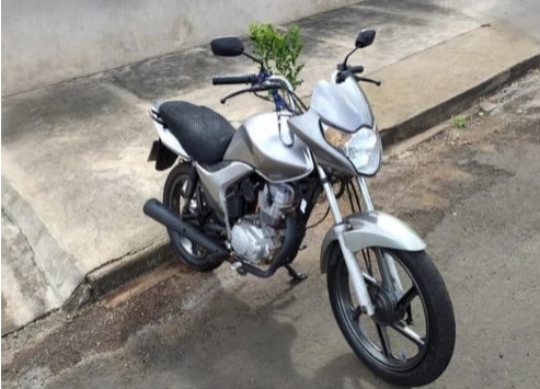  Faxinal: Motocicleta é furtada próximo a igreja Maria Mãe da Unidade