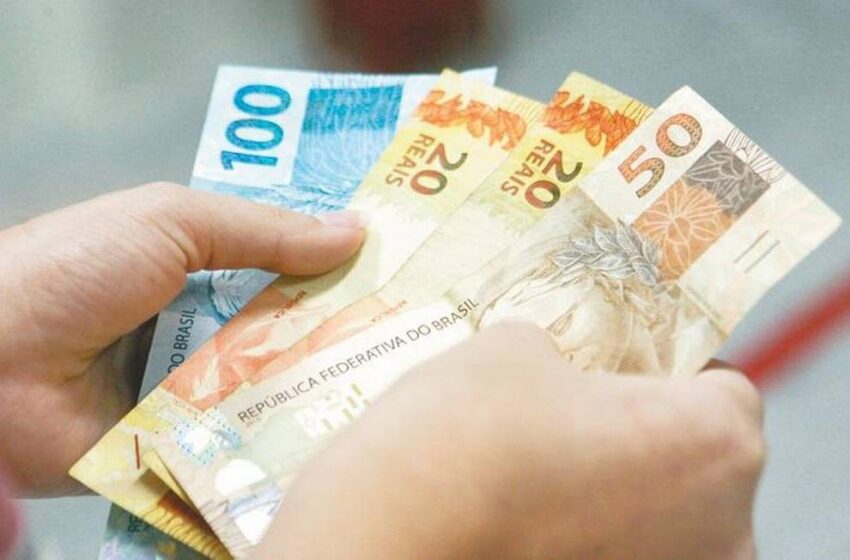  Câmara mantém valor do salário mínimo em R$ 1.100