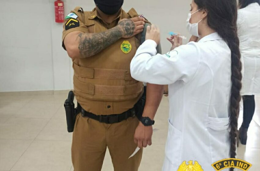  Vacinação contra a COVID-19 de militares da 6ª CIPM em Ivaiporã