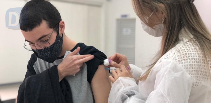  Arapongas anuncia vacinação para público com 18 anos