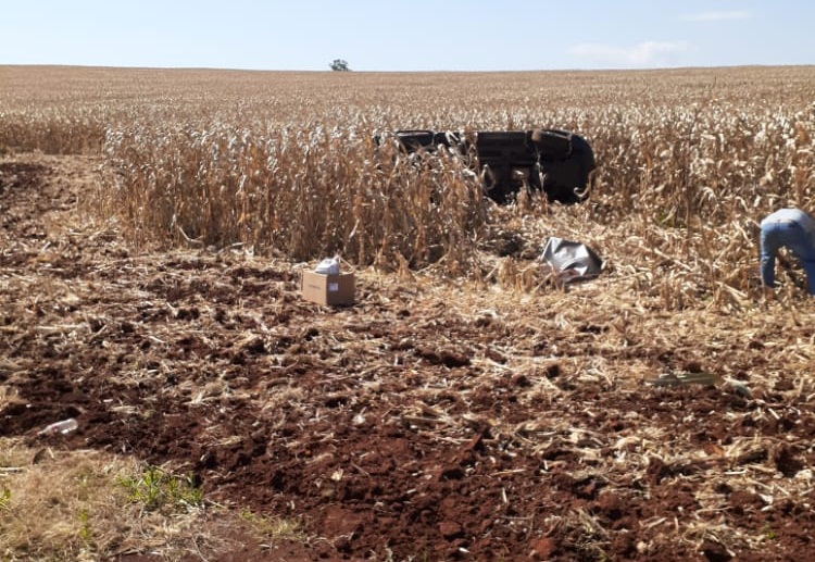  Camionete capota na PR-272 entre Cruzmaltina e Borrazópolis