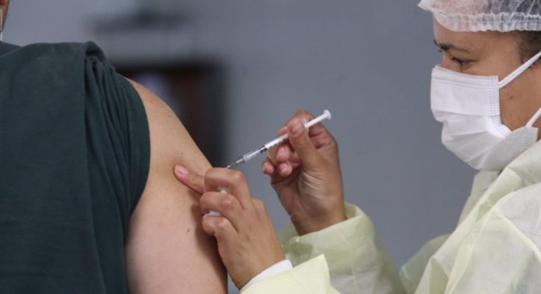  Arapongas abre vacinação para pessoas com 23 anos a partir desta quinta-feira