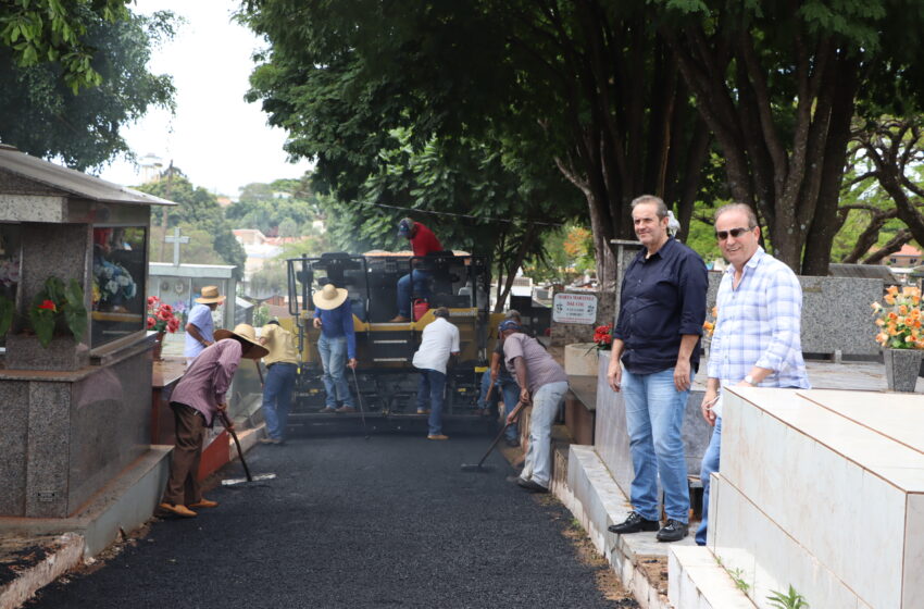  Prefeitura de Ivaiporã executa 7.800 m² de recape e asfalto nas ruas do Cemitério Municipal e rede de água