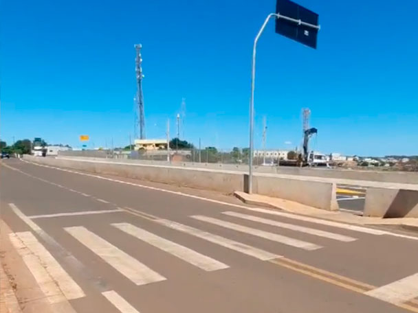  Instalação de passarela termina em confusão e com a PM acionada em Mauá da Serra