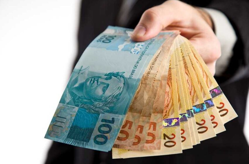  Novo salário mínimo de 2022, sobe para R$ 1.212