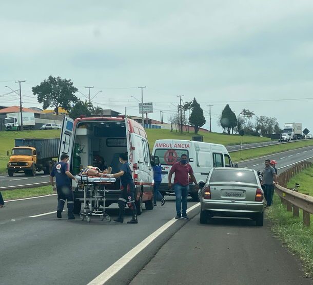  Ocupantes de moto ficam feridos em acidente na BR-376