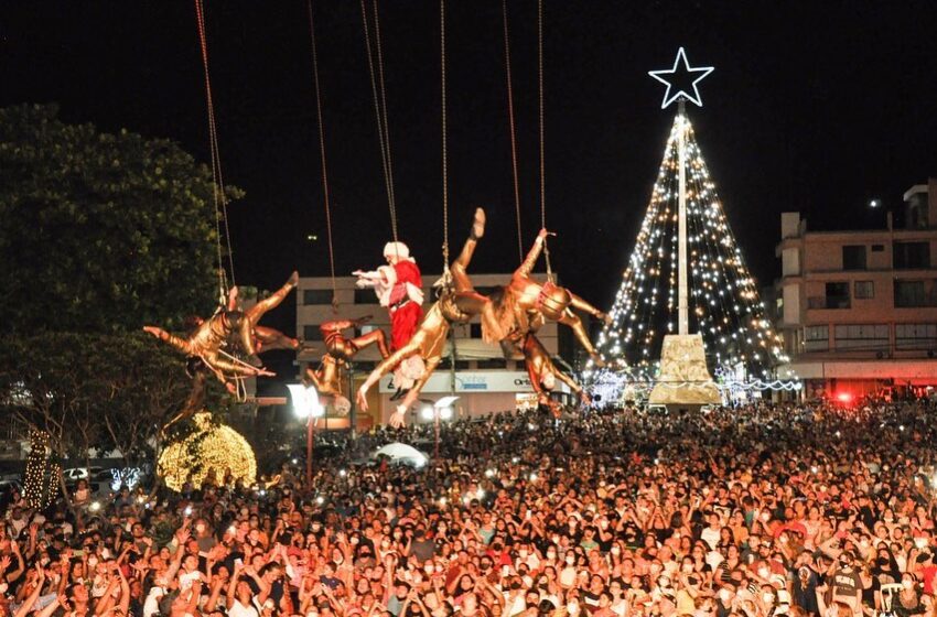 Natal Luz: Chegada mágica do Papai Noel fica marcado na história de Jandaia