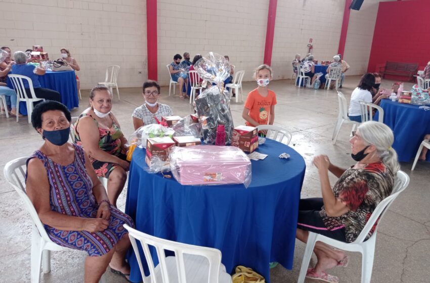  CRAS realiza bingo para grupo da 3.ª Idade em Novo Itacolomi.