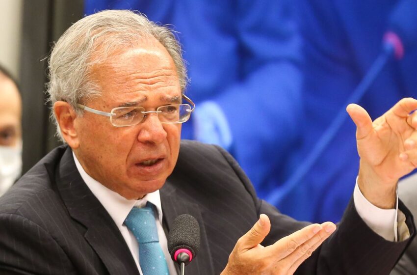  Guedes nega que haja conflito entre sua atuação e offshore no exterior