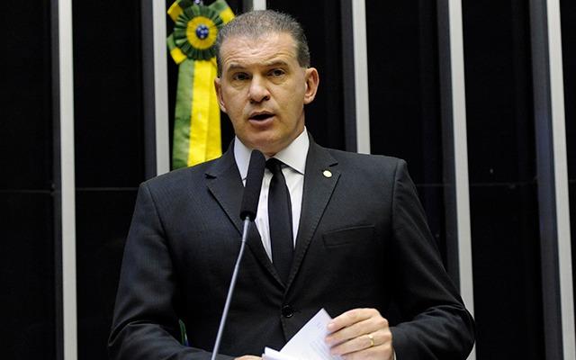  TSE decreta perda de mandato do deputado federal Evandro Roman