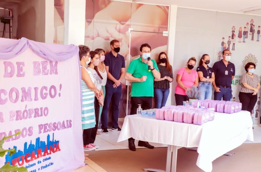  APUCARANA – Mulheres recebem gratuitamente kits de higiene íntima