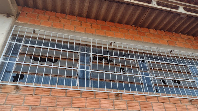  Cocari de Borrazópolis é alvo de vândalos e janelas são quebradas