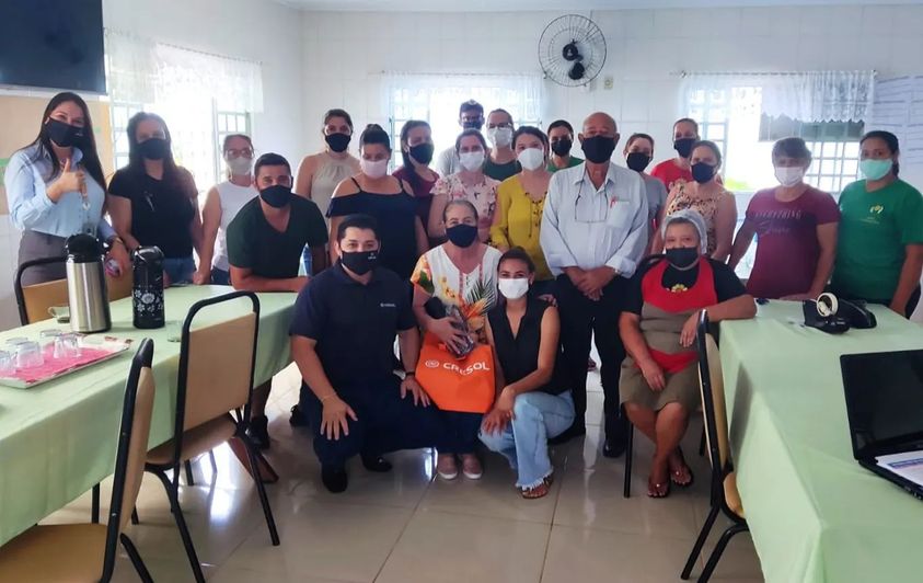  GRANDES RIOS – Apae recebe visita de colaboradores da Cresol