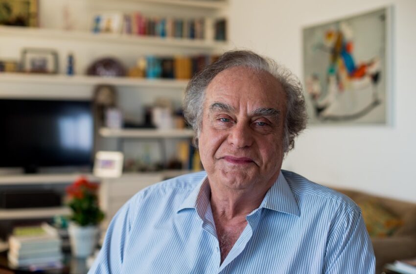  Arnaldo Jabor morre aos 81 anos em São Paulo