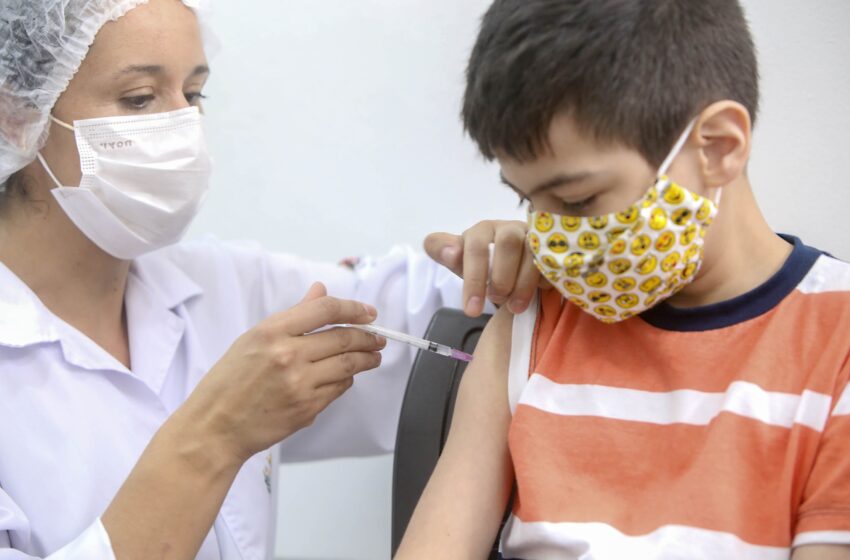  Paraná chega a 253 mil crianças vacinadas e secretário reforça importância da imunização