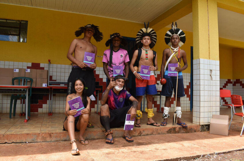  Índios Kaingang da terra indígena Apucaraninha lançam livro com apoio da Copel