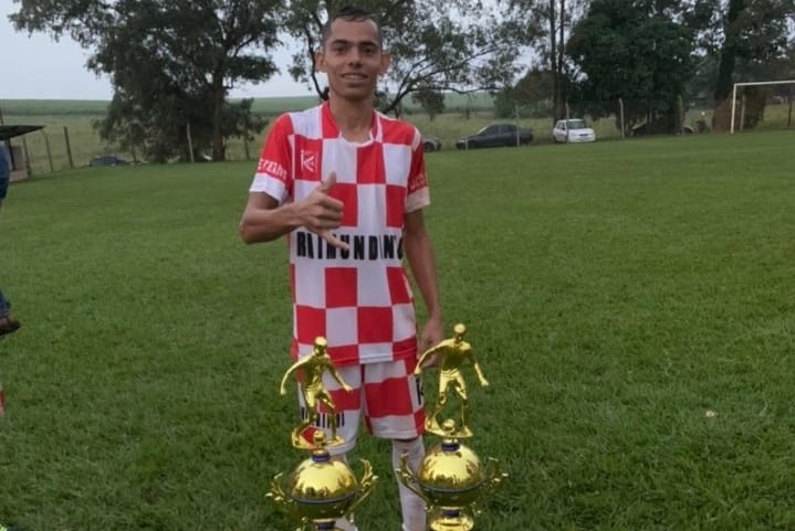  Jovem de Borrazópolis é destaque em Campeonato Regional defendendo a cidade de Bom Sucesso