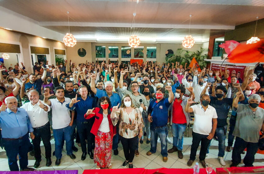  Caravana Requião movimentou apoiadores na quinta-feira em Apucarana