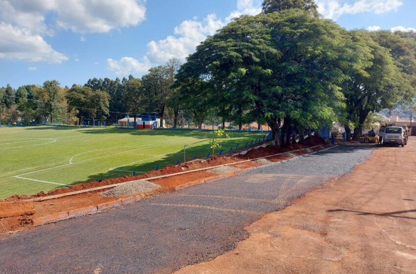  Apucarana alarga rua defronte ao Campo do Zé Rico