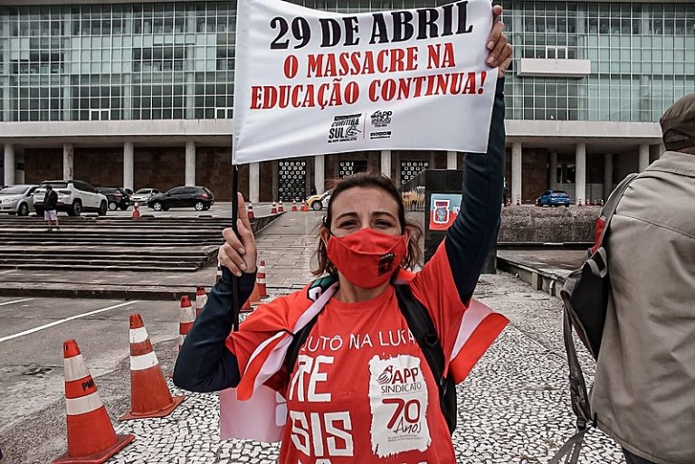  Professores do Paraná marcam paralisação e protesto no dia 29