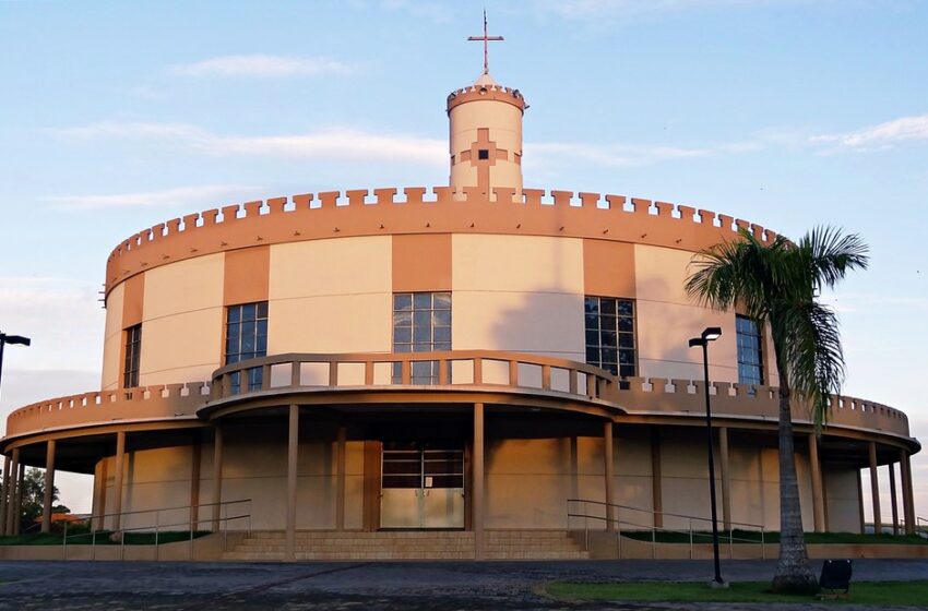  Igreja Matriz de São Pedro do Ivaí é alvo de arrombamento