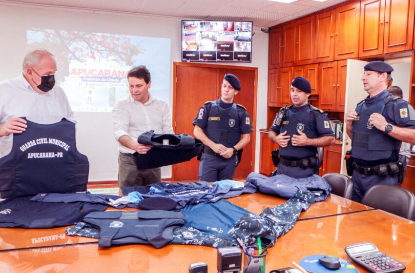  Guarda Municipal de Apucarana recebe novo uniforme