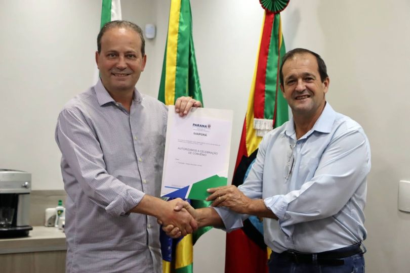  Asfalto no acesso secundário de Jardim Alegre a Ivaiporã, parceria dos deputados Tercilio Turini e Ademar Traiano