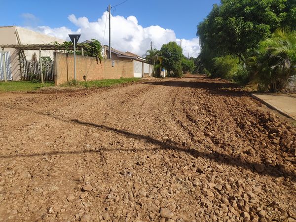  Prefeitura de Rio Branco conclui colocação de cascalho em todas estradas da Vila Rural Duarte Izalino