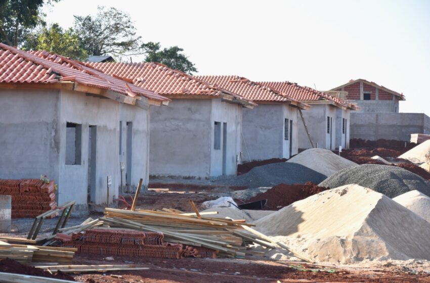  Obras de 75 casas populares do programa Vida Nova avançam em Jandaia do Sul