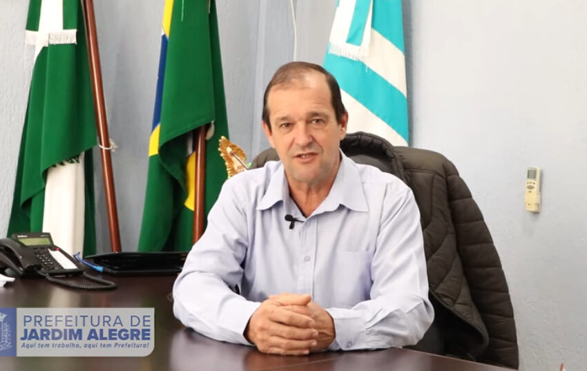  Prefeito José Roberto Furlan de Jardim Alegre concede entrevista ao Repórter do Vale