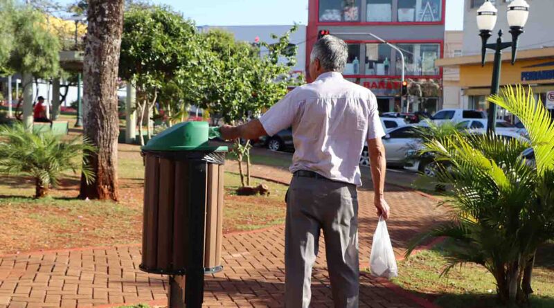  IVAIPORÃ – Prefeitura investe recursos da taxa do lixo na aquisição de 120 lixeiras ecológicas