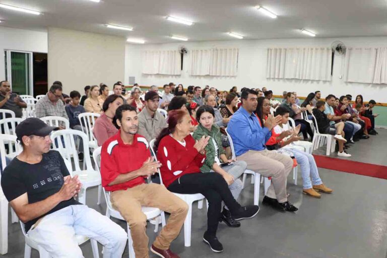  Carreta do Conhecimento forma mais 24 eletricistas residencial em Ivaiporã