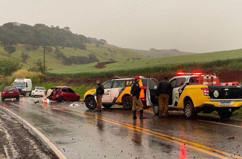  Mulher morre após carro capotar na PR-453 próximo a Borrazópolis