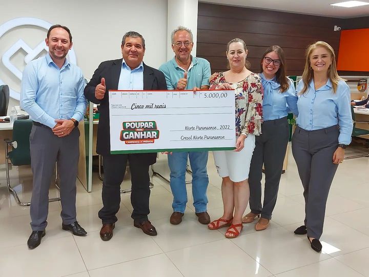  Cresol entrega prêmio do terceiro sorteio da campanha Poupar para Ganhar