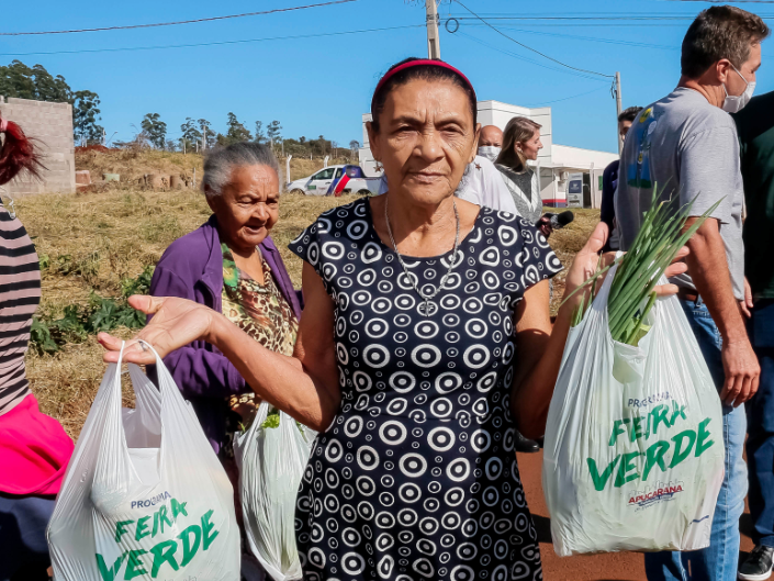  APUCARANA – Feira verde atende mais de 3.500 famílias  e recolhe 36 toneladas de recicláveis