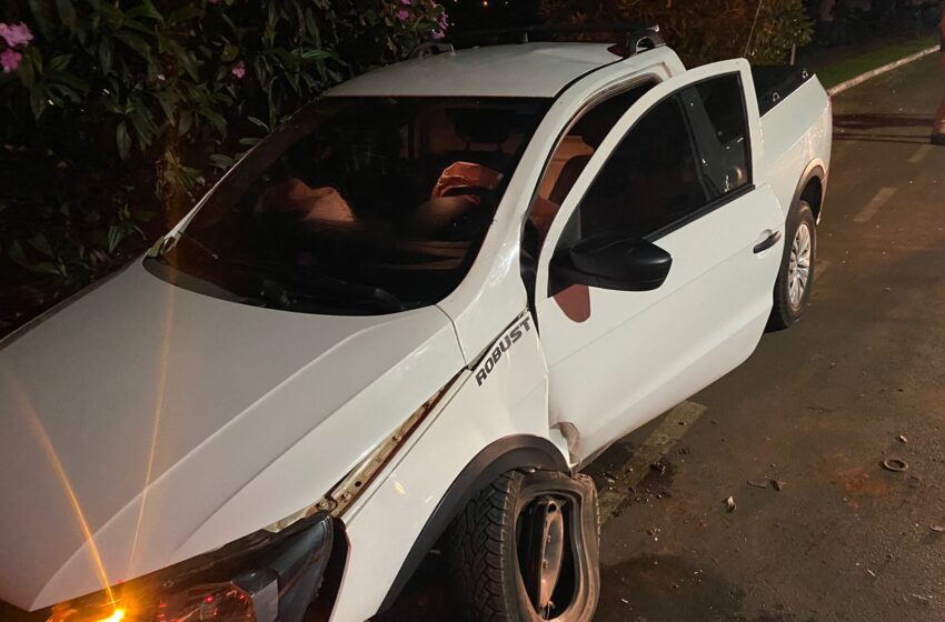  Motorista capotou veículo na madrugada de sábado em avenida de Ivaiporã   