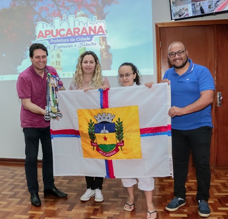  Jovem carateca representa Apucarana em competição nacional