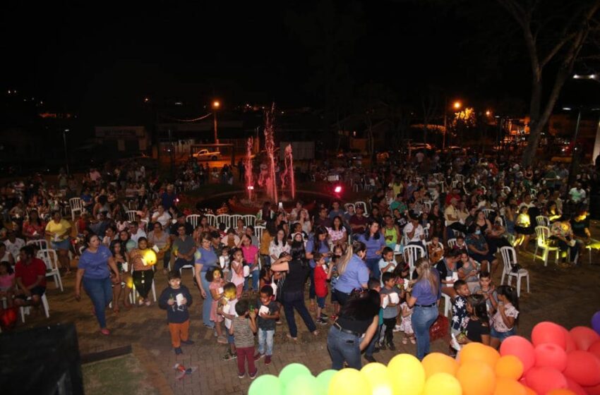  Primeiro dia teve teatro e apresentações artísticas na praça de São Pedro do Ivaí