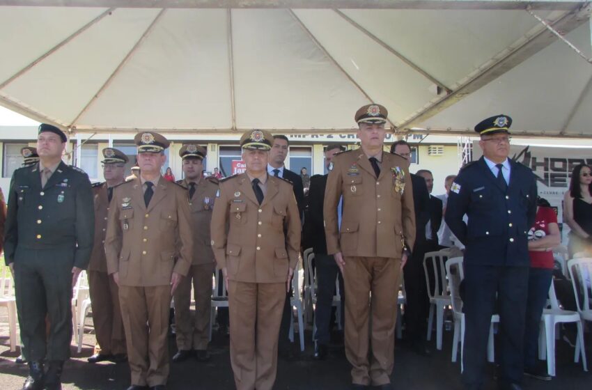  Solenidade Militar em comemoração ao 45º aniversário do 10º Batalhão da PM de Apucarana