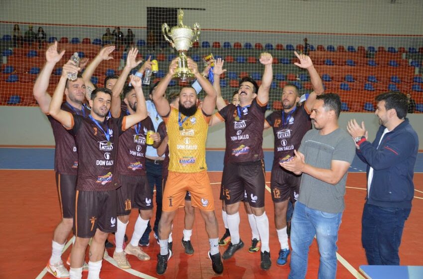  Don Gallo é Campeão de Futsal do Campeonato da Indústria e Comércio de Faxinal