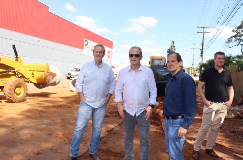  Prefeitos de Ivaiporã e Jardim Alegre acompanham início da obra de duplicação da Rodovia Celso Fumio Makita
