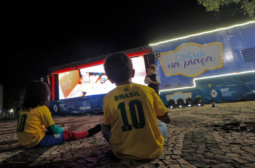  Dia das Crianças de Jandaia do Sul teve como presente exibições do Cinema na Praça