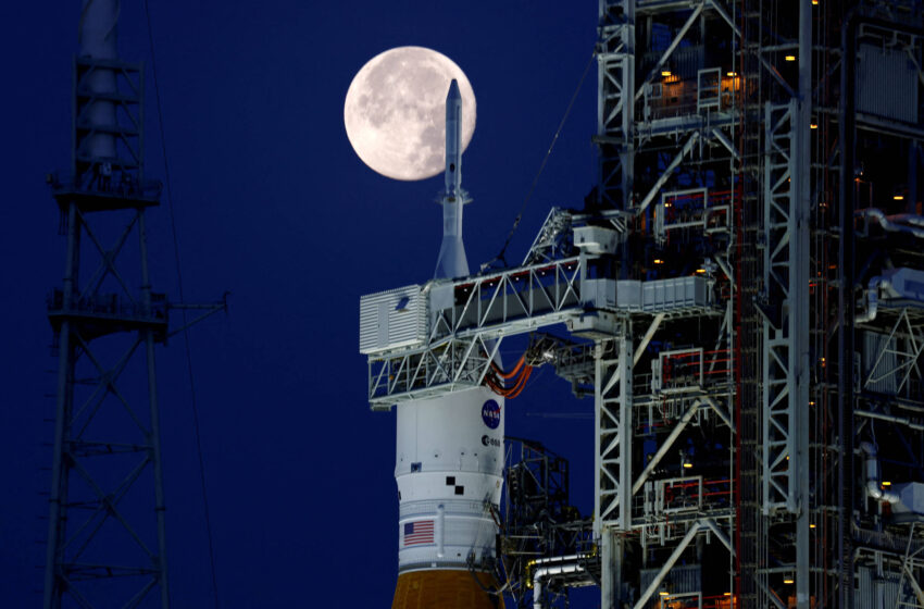  Nasa lança foguete rumo à Lua em nova missão