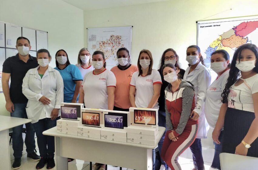  Agentes Comunitários de Saúde e Técnicas de enfermagem de Lunardelli recebem Tablets