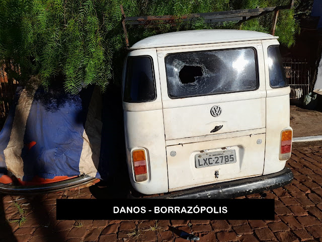  Morador da Rua Sergipe em Borrazópolis tem veículo apedrejado